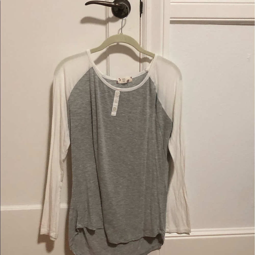Grey and white top